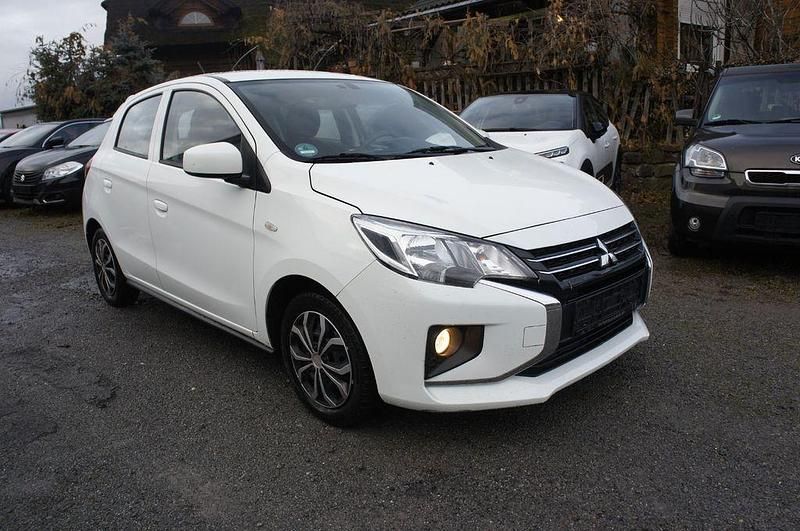 Gebraucht Mitsubishi Space Star 71 PS (52 kW) 2021 Weiß Limousine