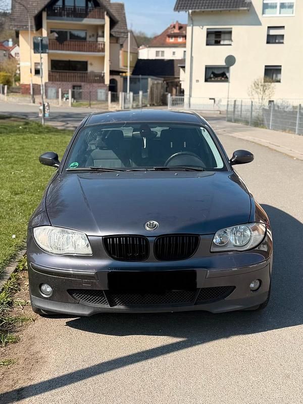 Gebraucht BMW 118 125 PS (91 kW) 2005 Grau Kleinwagen