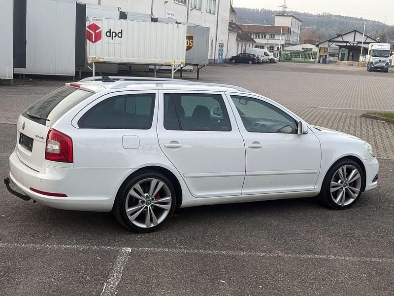 Gebraucht Skoda Octavia RS 170 PS (125 kW) 2012 Weiß Kombi