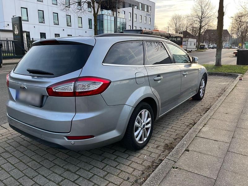 Gebraucht Ford Mondeo Business Edition 120 PS (88 kW) 2012 Silber Kombi