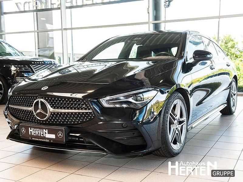 lack kosmosschwarz Gebraucht 2024 Mercedes CLA200 Advanced Plus Kombi | 33.900 € (Fairer Preis) - Bild 1/4