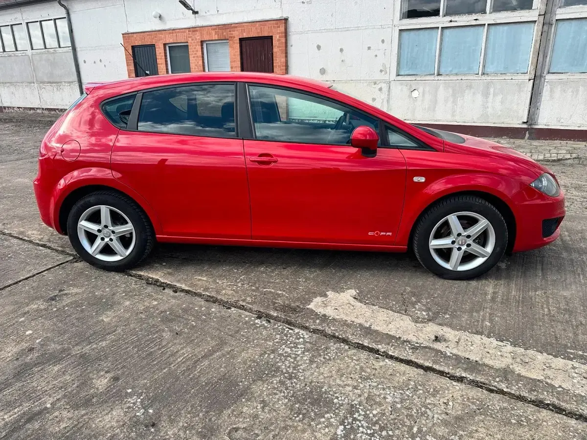 Gebraucht Seat Leon 105 PS (77 kW) 2012 Rot Limousine