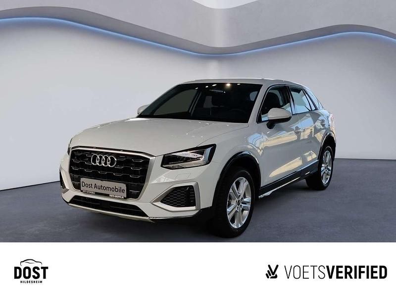 Gletscherweiß metallic Gebraucht 2025 Audi Q2 Advanced SUV | 36.730 € - Bild 1/4