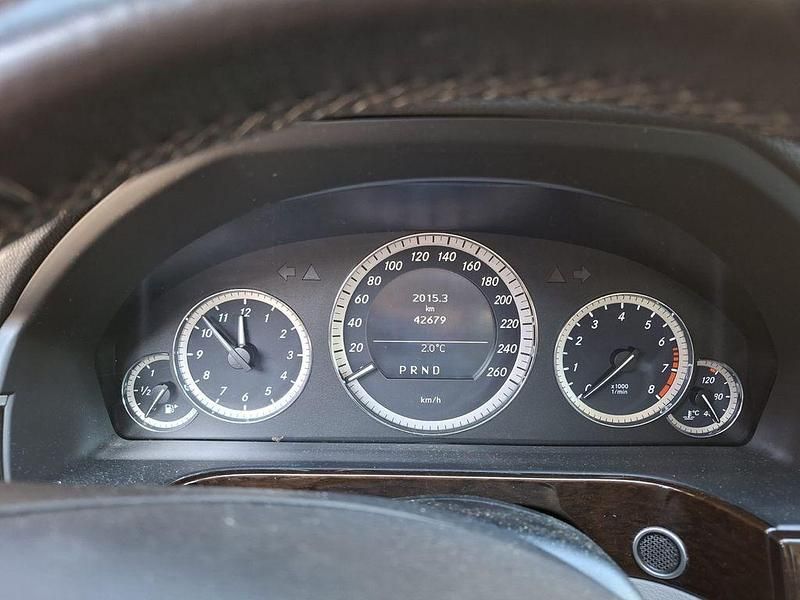 Gebraucht Mercedes E200 184 PS (135 kW) 2010 Silber Limousine