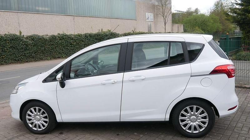 Second-hand Ford B-MAX 90 CP (66 kW) 2018 Alb Monovolum