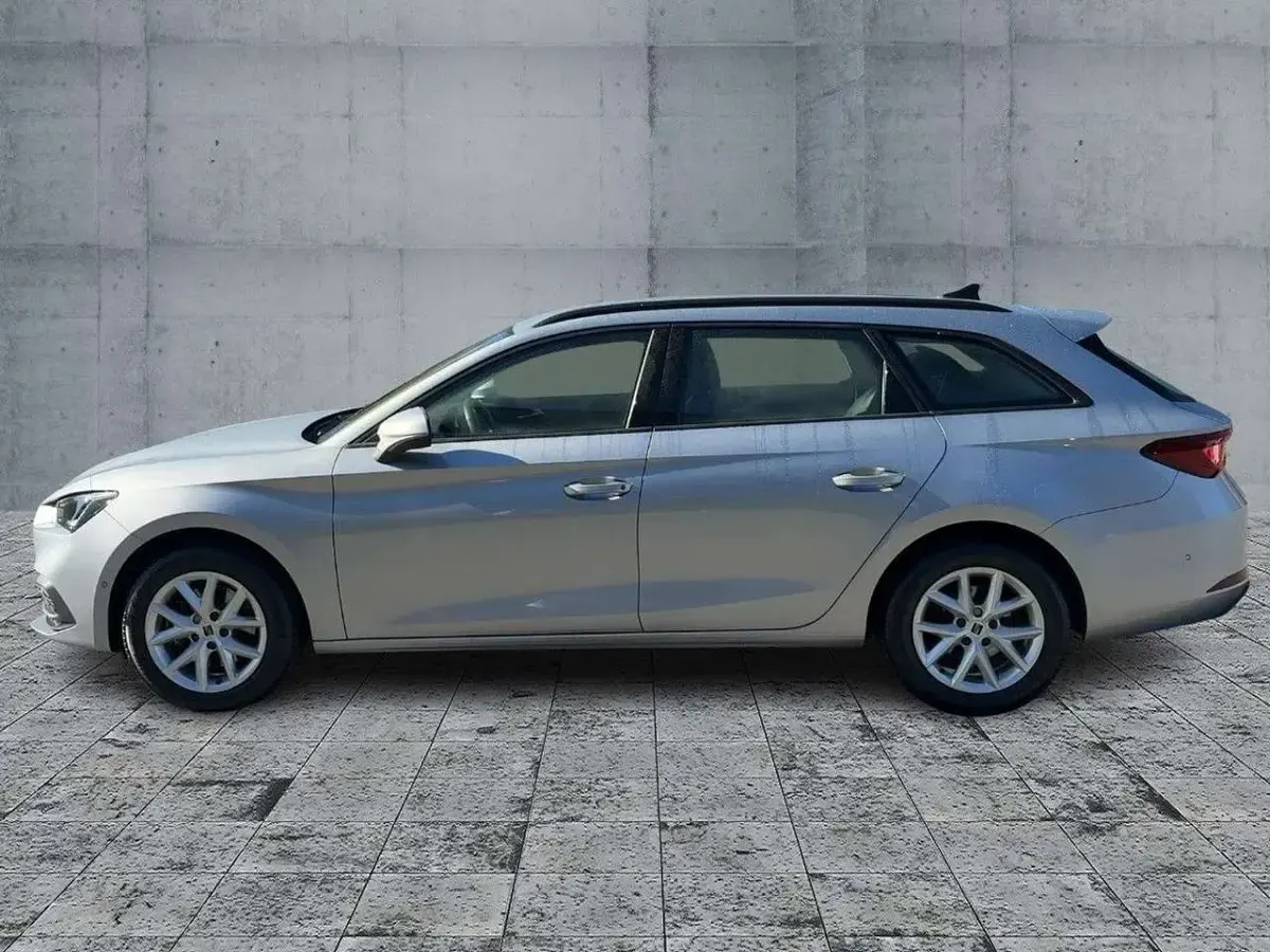 Gebraucht Seat Leon Style 150 PS (110 kW) 2023 Silber Limousine