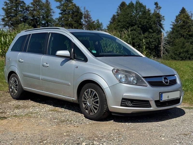 Silber Gebraucht 2006 Opel Zafira Van / Kleinbus | 690 € (Superpreis) - Bild 1/4