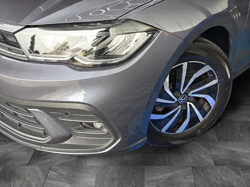 Gebraucht VW Polo Life 95 PS (69 kW) 2024 Grau Kleinwagen