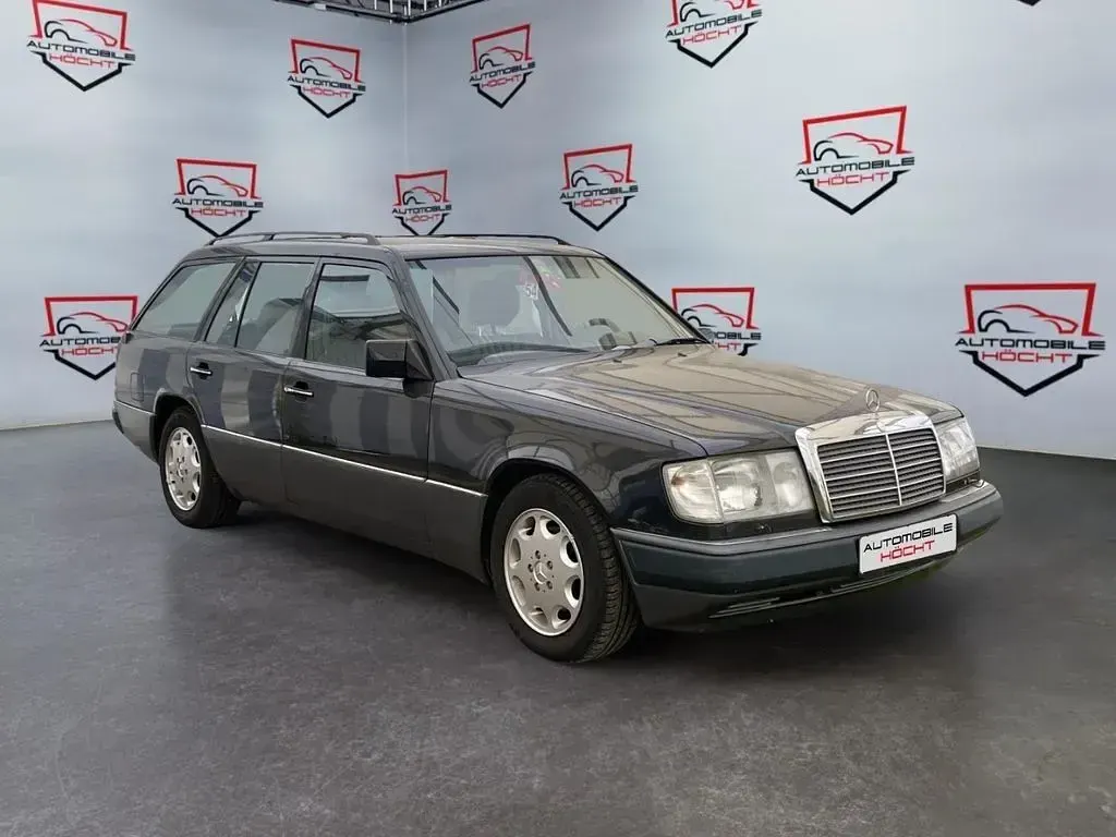 Gebraucht Mercedes 300 179 PS (131 kW) 1990 Schwarz Limousine