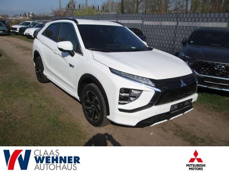 Andenweiss (s) Gebraucht 2022 Mitsubishi Eclipse Plus SUV | 25.990 € (Fairer Preis) - Bild 1/4