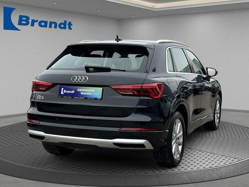 Gebraucht Audi Q3 Advanced 150 PS (110 kW) 2023 Mythosschwarz metallic (metallic) SUV