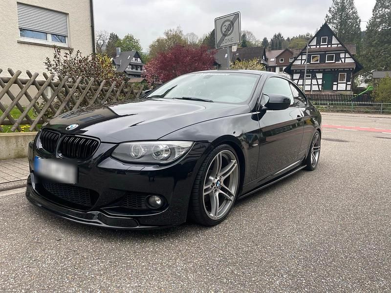 Schwarz Gebraucht 2012 BMW 325 M Performance Coupé | 16.999 € - Bild 1/4