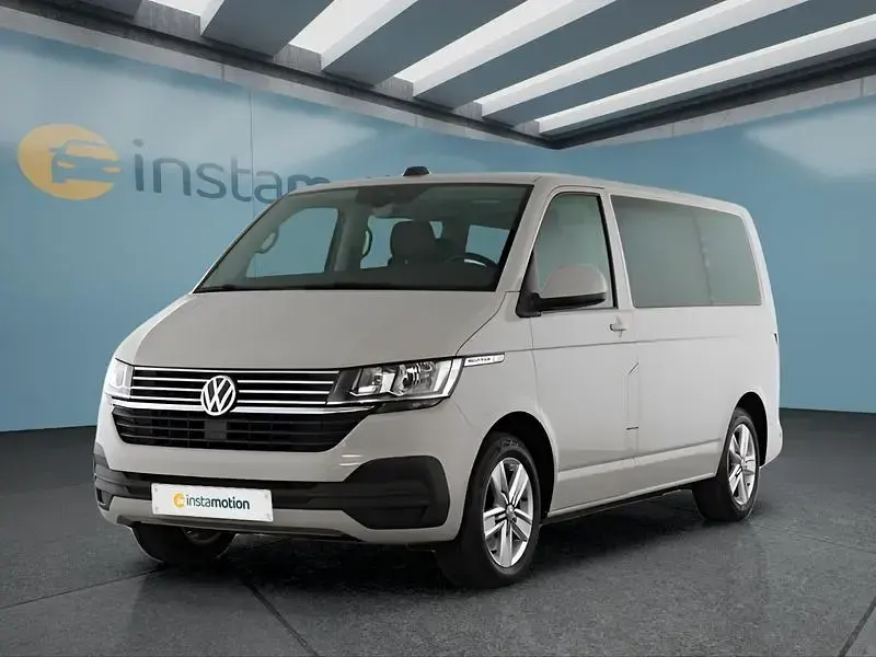 Gebraucht VW Multivan 204 PS (150 kW) 2021 Grau Van / Kleinbus