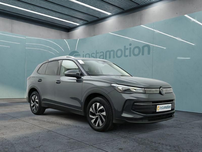 Grau Gebraucht 2024 VW Tiguan SUV | 35.999 € (Fairer Preis) - Bild 1/4