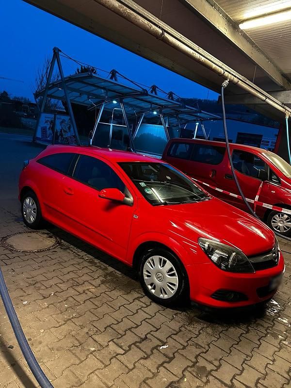 Gebraucht Opel Astra 116 PS (85 kW) 2008 Rot Coupé
