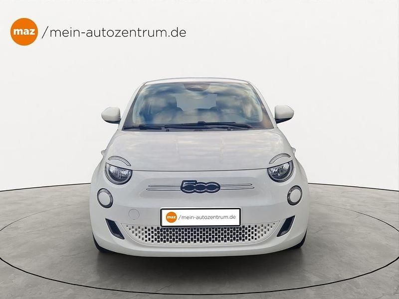 Gebraucht Fiat 500e Basis 86 kW (118 PS) 2023 Weiss Kleinwagen