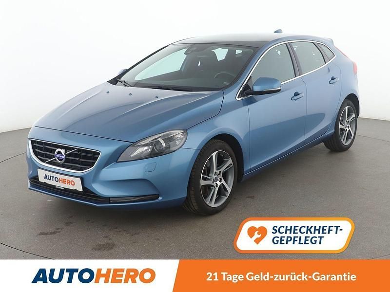Blau Gebraucht 2014 Volvo V40 Momentum Kombi | 13.070 € (Fairer Preis) - Bild 1/3