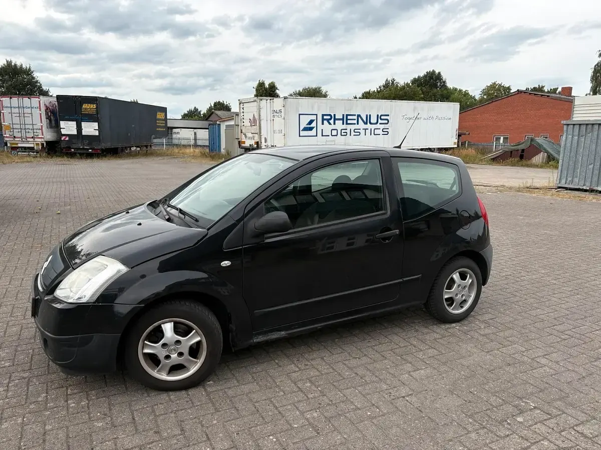 Gebraucht Citroën C2 60 PS (44 kW) 2008 Schwarz Kleinwagen