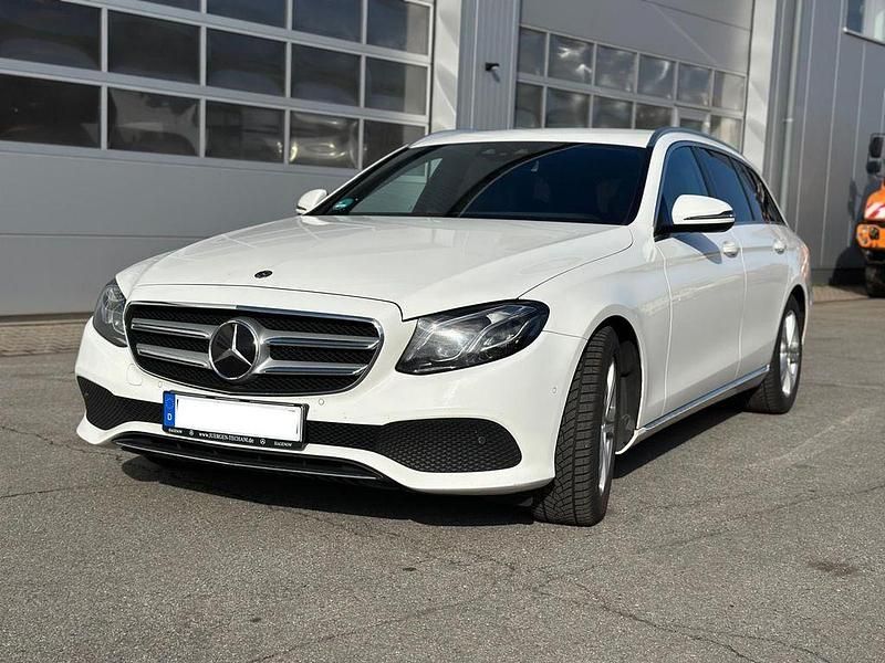 Usata Mercedes E350 258 CV (189 kW) 2017 Bianco Station wagon