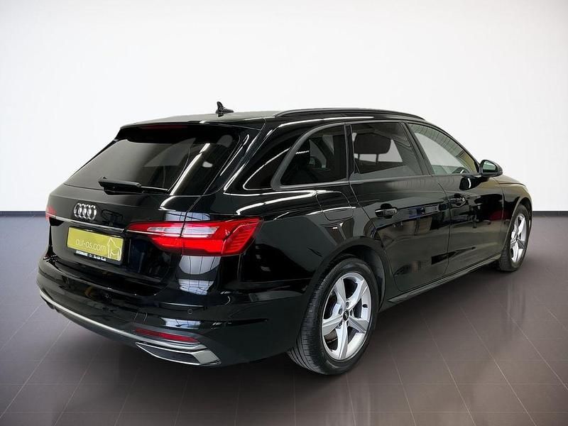 Gebraucht Audi A4 Advanced Plus 204 PS (150 kW) 2022 Mythosschwarz metallic Kombi