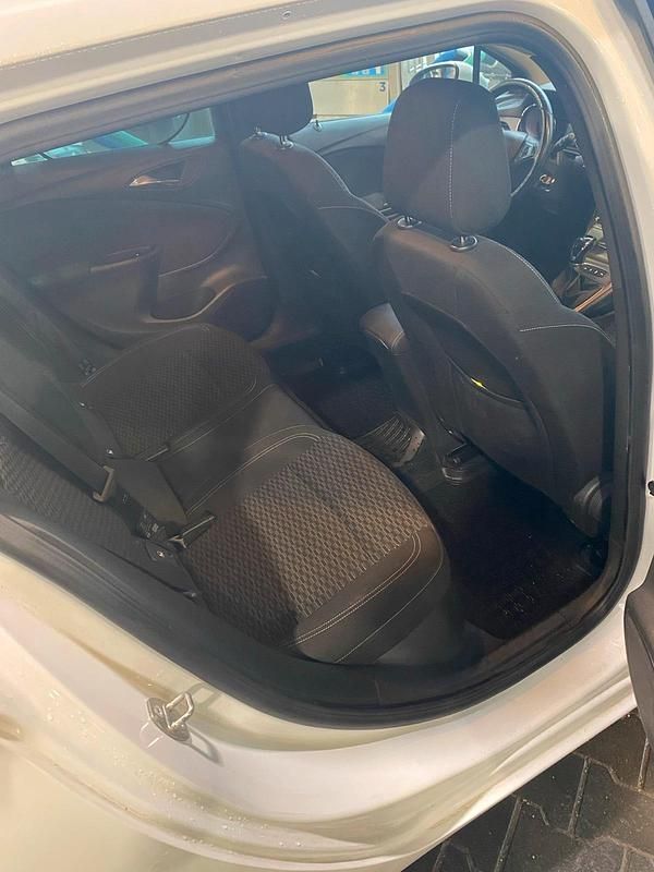 Gebraucht Opel Astra 136 PS (100 kW) 2016 Weiß Kombi