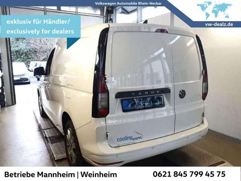 Second-hand VW Caddy 114 CP (83 kW) 2022 Alb Monovolum