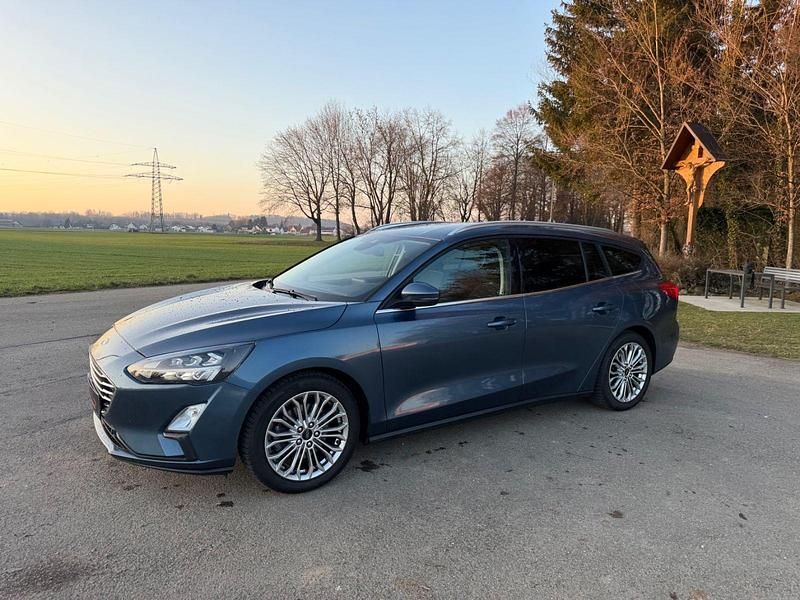 Gebraucht Ford Focus Titanium 120 PS (88 kW) 2020 Blau Kombi