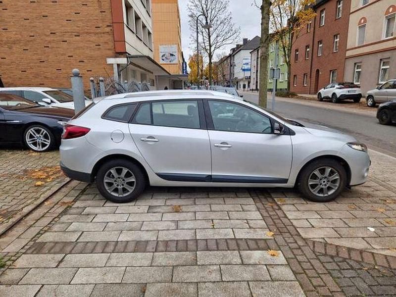 Gebraucht Renault Mégane III 133 PS (97 kW) 2011 Grau Limousine