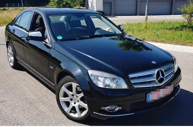 Schwarz Gebraucht 2008 Mercedes C280 Avantgarde Limousine | 10.999 € (Etwas zu teuer) - Bild 1/4