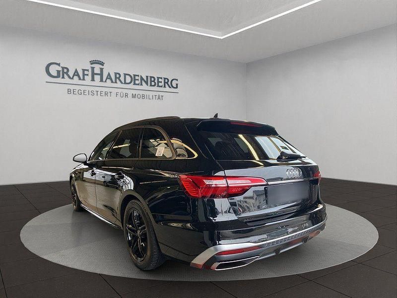 Gebraucht Audi A4 S-Line 150 PS (110 kW) 2022 Mythosschwarz metallic Kombi