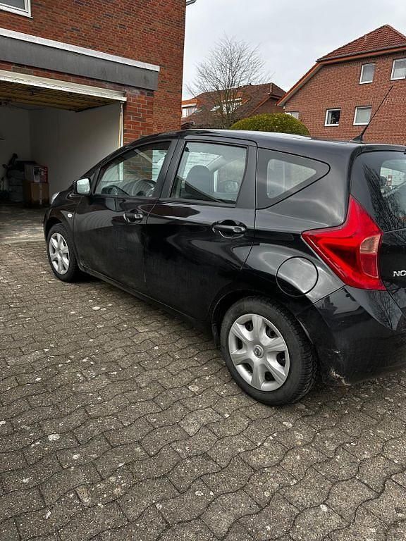 Gebraucht Nissan Note Acenta 90 PS (66 kW) 2014 Schwarz Kleinwagen