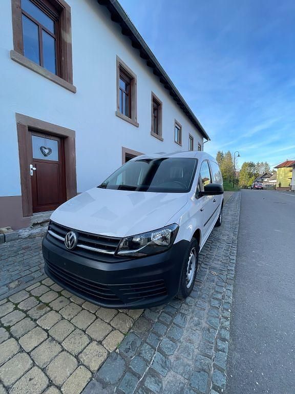 Gebraucht 2017 VW Caddy Maxi Conceptline Van / Kleinbus | 7.800 € (Superpreis) - Bild 1/4