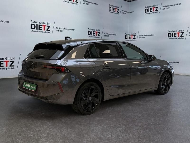 Gebraucht Opel Astra 131 PS (96 kW) 2024 Grau Limousine