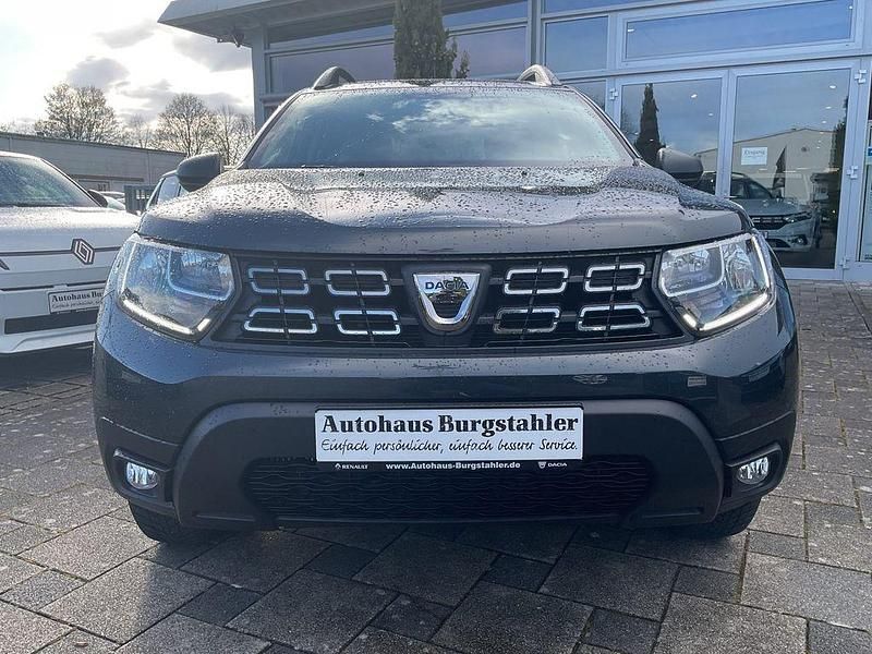Gebraucht Dacia Duster Comfort 101 PS (74 kW) 2021 Grau SUV