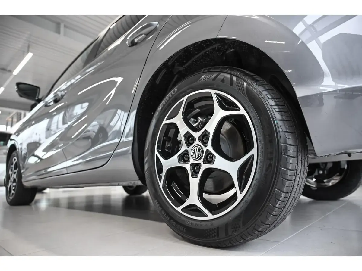 Gebraucht MG MG3 194 PS (142 kW) 2024 Grau Kleinwagen