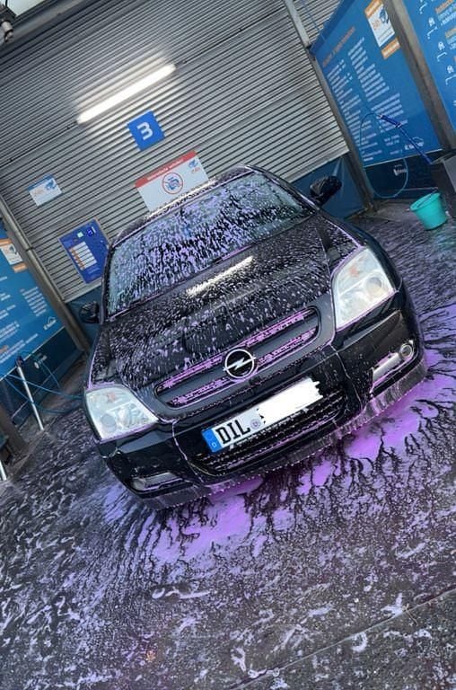 Gebraucht Opel Signum 155 PS (114 kW) 2004 Schwarz Kleinwagen