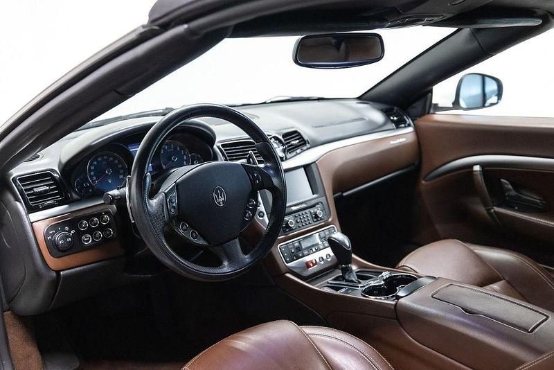 Gebraucht Maserati GranCabrio 441 PS (324 kW) 2011 Weiß Cabrio