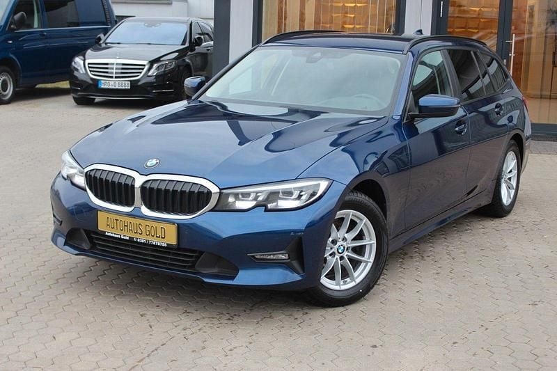 Gebraucht BMW 320 Advantage 190 PS (139 kW) 2019 Blau Kombi