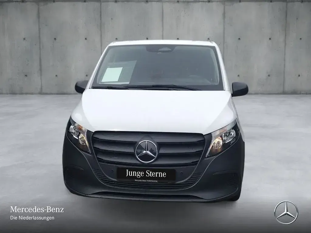 Gebraucht Mercedes Vito 163 PS (119 kW) 2024 Weiß Van