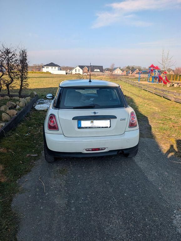 Gebraucht Mini ONE 75 PS (55 kW) 2012 Weiß Kleinwagen