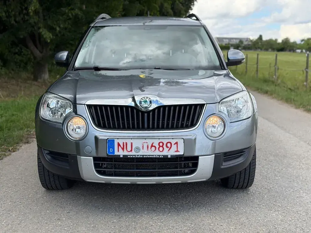 Gebraucht Skoda Yeti Plus Edition 110 PS (80 kW) 2013 Grau SUV