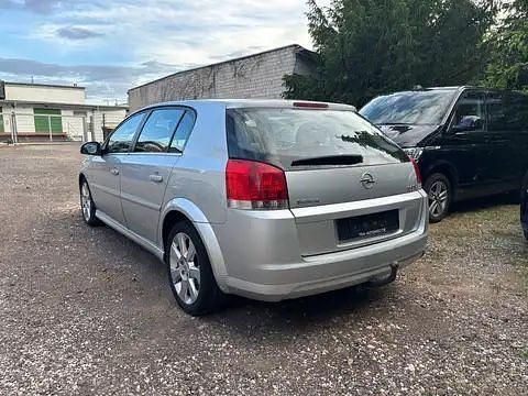 Gebraucht Opel Signum Edition+ 150 PS (110 kW) 2007 Silber Kleinwagen