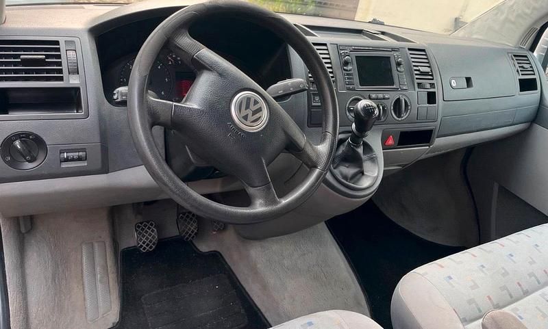 Gebraucht VW T5 131 PS (96 kW) 2005 Silber Van