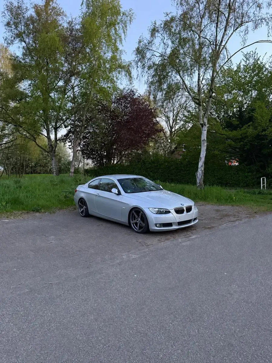Używany BMW 325 Performance 220 KM (161 kW) 2007 Srebrny Coupe