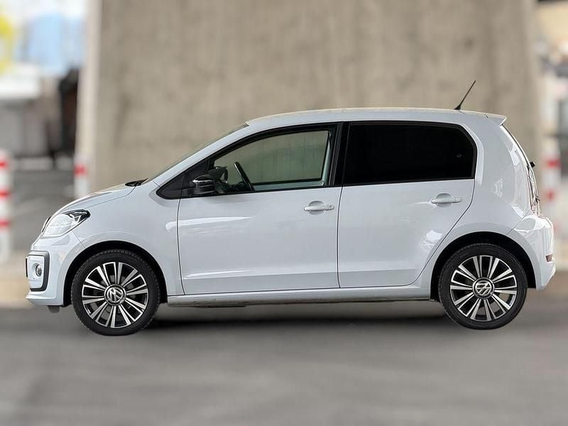 Usado VW up! high up! 75 CV (55 kW) 2018 Plateado Utilitario