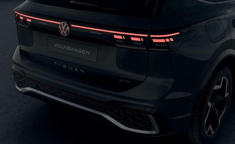 Neu VW Tiguan R-line 150 PS (110 kW) 2026 Grau SUV