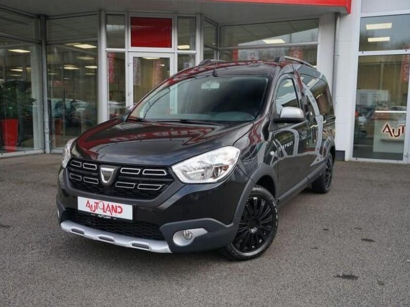 Gebraucht Dacia Dokker Stepway 131 PS (96 kW) 2019 Perlmuttschwarz Van / Kleinbus