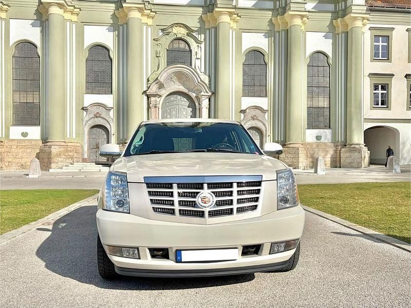 Gebraucht Cadillac Escalade 409 PS (300 kW) 2013 Weiß SUV