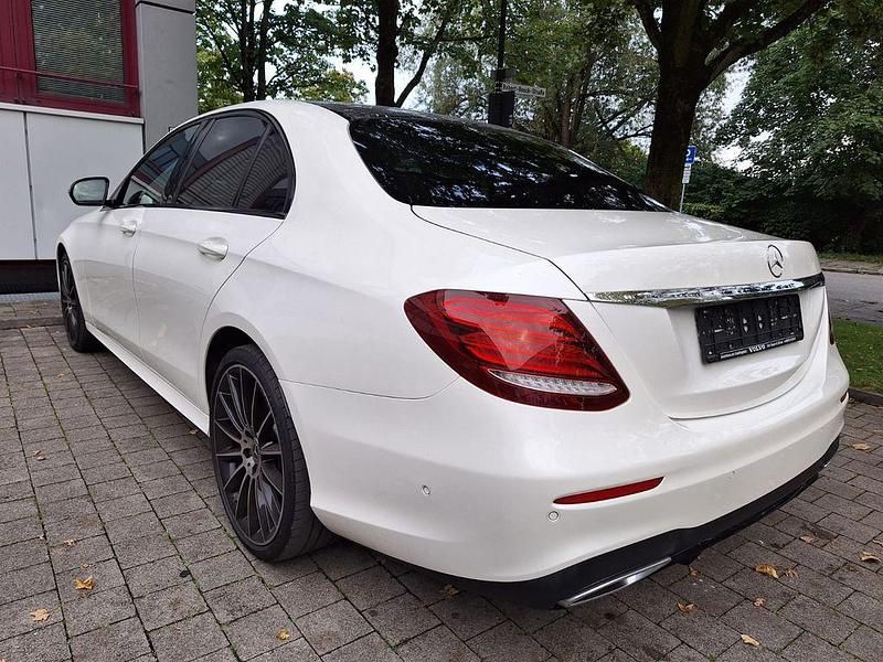 Gebraucht Mercedes E350 AMG 258 PS (189 kW) 2017 Weiß Limousine