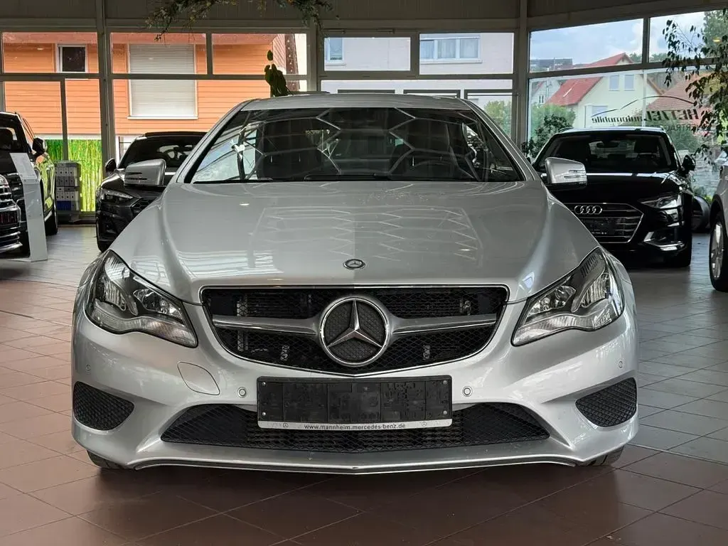 Gebraucht Mercedes E200 184 PS (135 kW) 2015 Silber Coupé